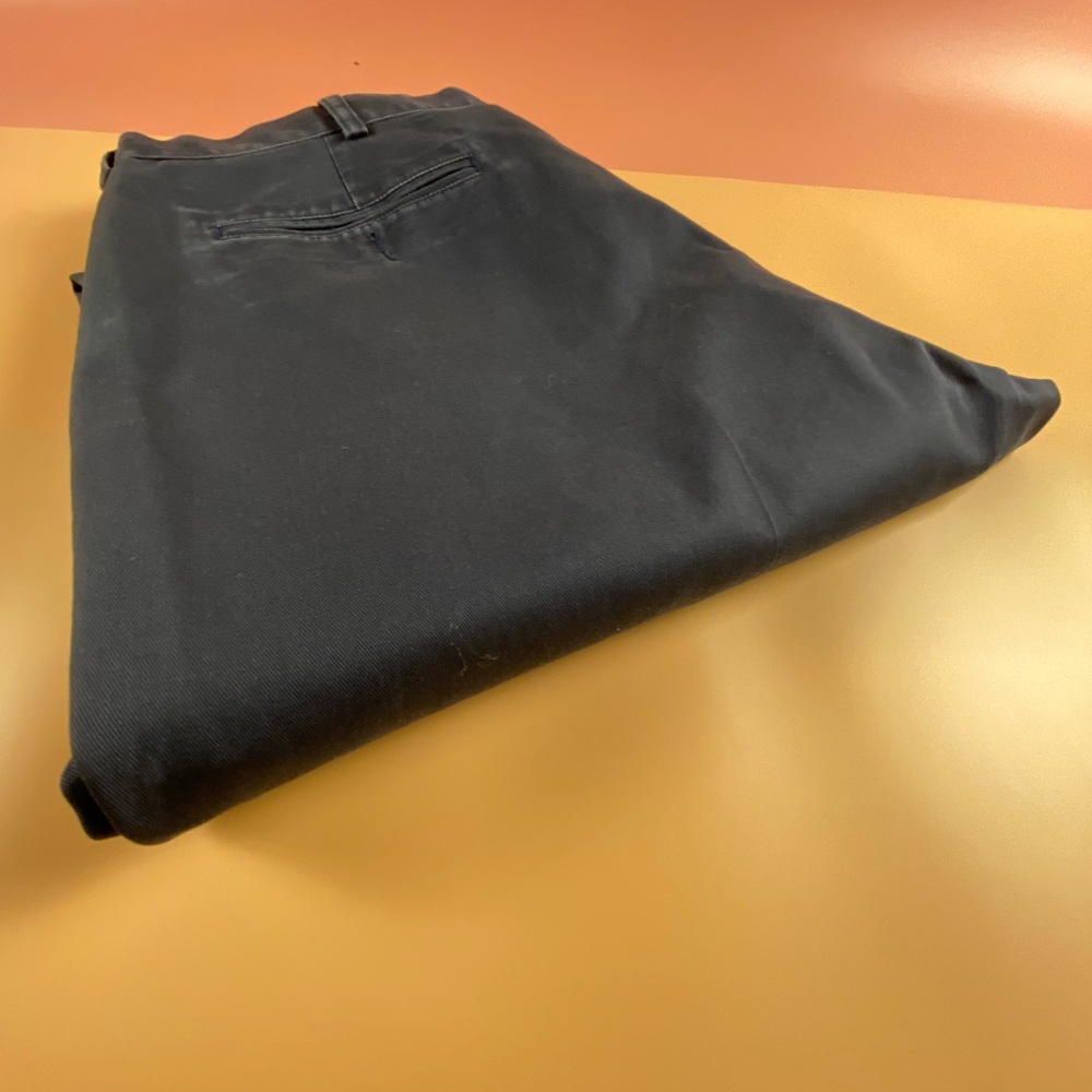 L.L. Bean | Men’s Natural Fit 100% Cotton Navy Pants | Size 40 X 29